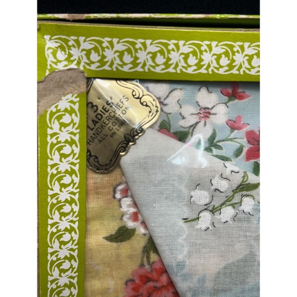 Vintage Handkerchiefs Ladies Box Set of 3 Floral 100% Cotton Victorian Grandma - Picture 2 of 3